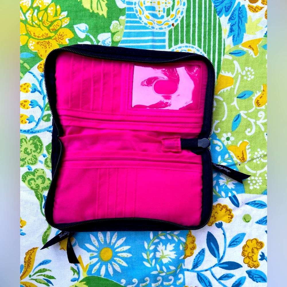 Thirty-One Wallet - Picture 4 of 4